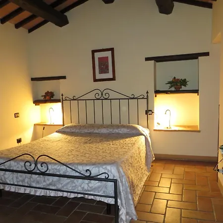 Agriturismo Casale Delle Lucrezie Todi Exterior photo
