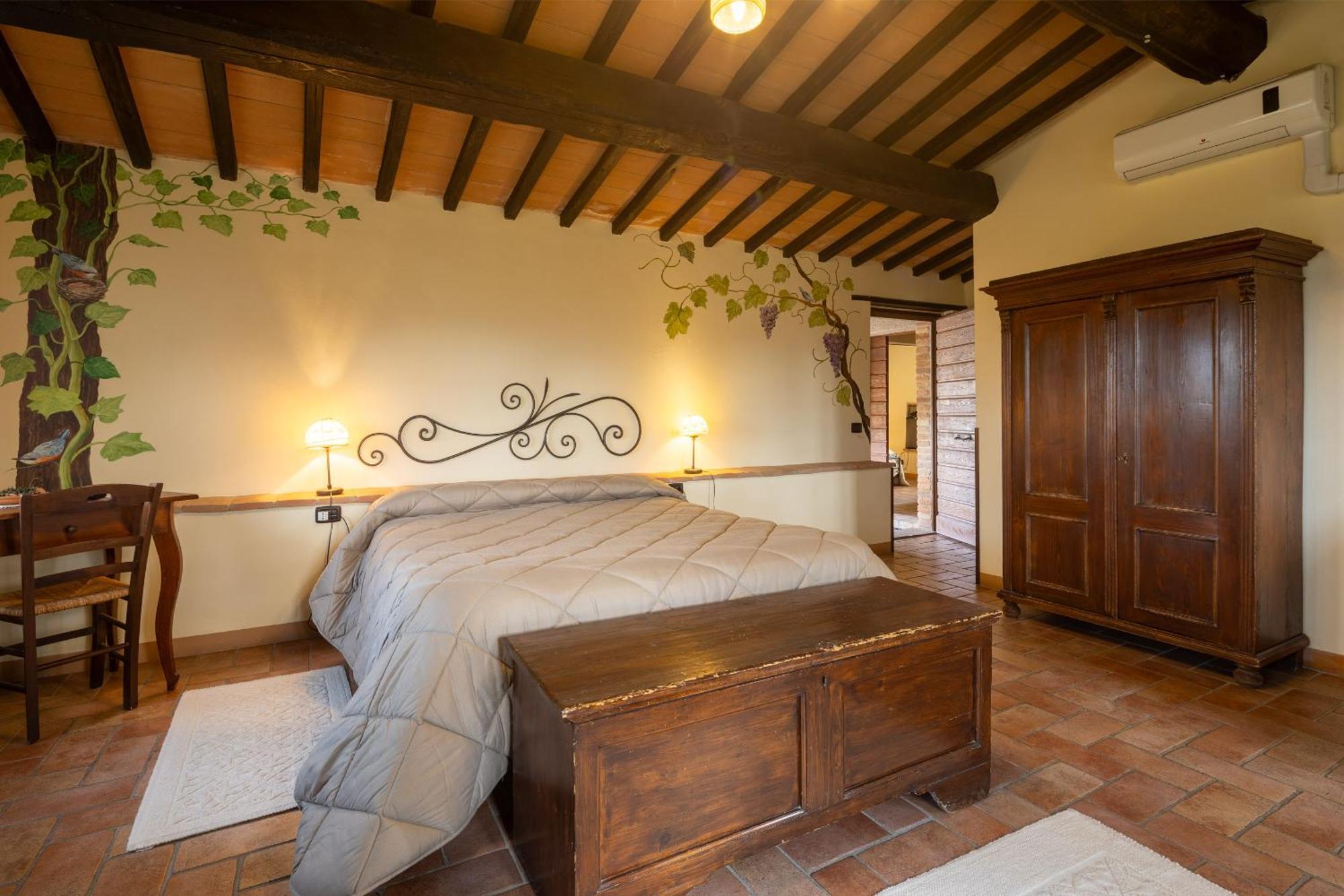 Casale Delle Lucrezie Farm stay Todi